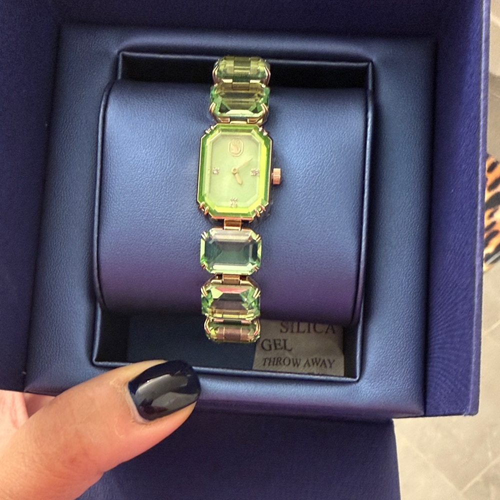 Elegant Green Swarovski  Women's Watch